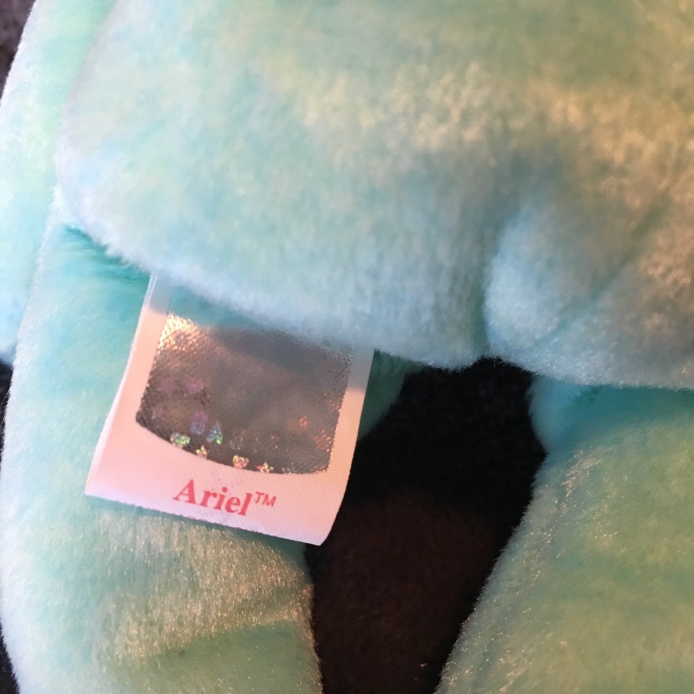 Ariel Memorial Beanie Bear - Picture 3 of 4